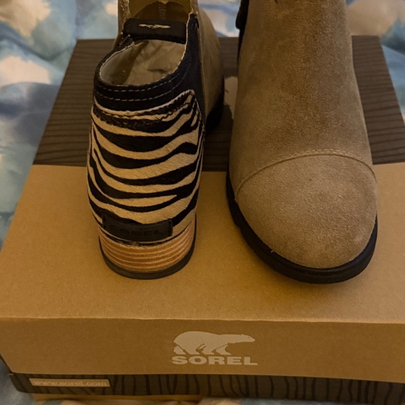 Sorel Women's Zebra Stripe Ankle Booties - Picture 2 of 7
